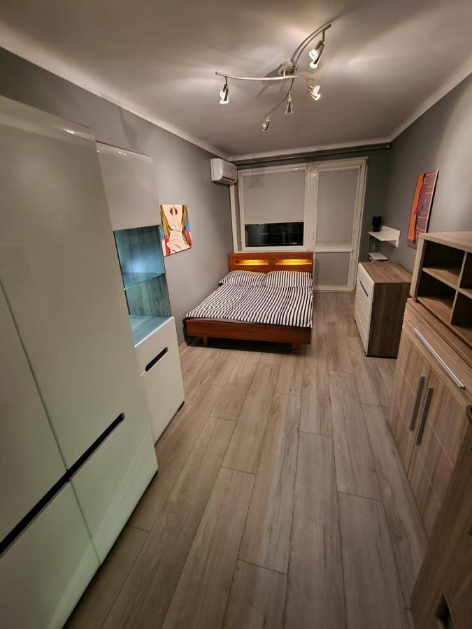 Luxury Aparments Klimatyzacja Z Prywatnym Parkingiem Leilighet Radom Eksteriør bilde